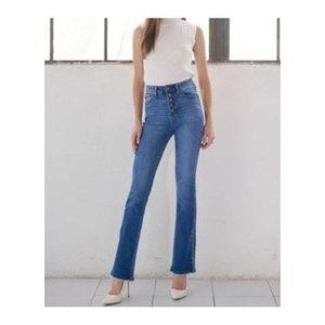 ✨✨KanCan Rainn Ultra High Rise Flare Jean Size 11/29 Best Jeans for curves!